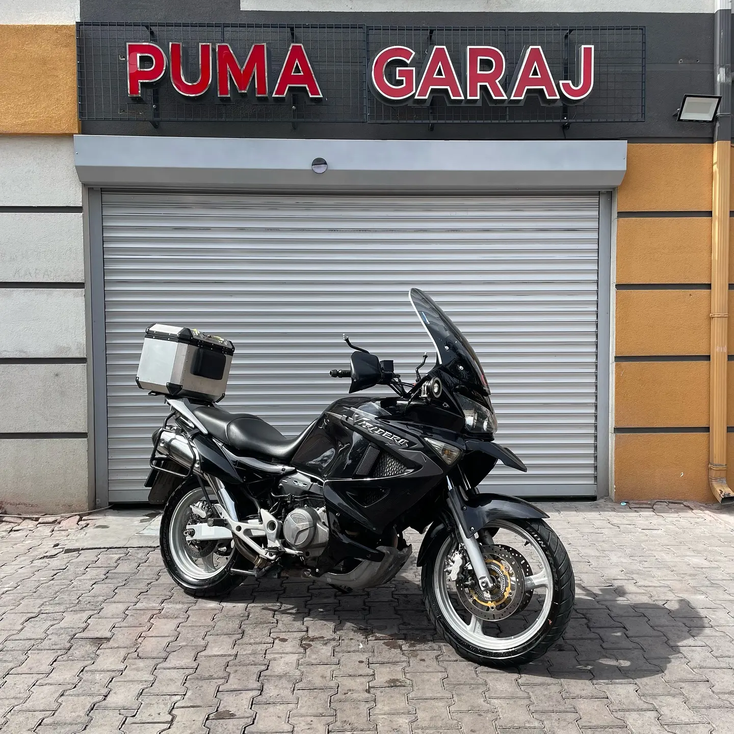 Puma Garaj Seramik Kaplama ve Cam Filmi - Kayseri Seramik Kaplama